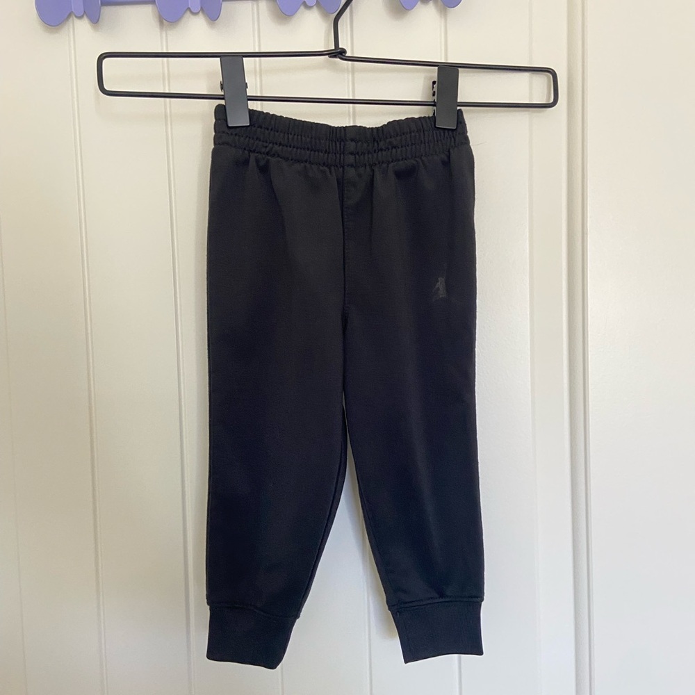 Jordan baby boy’s jogger sweatpants — 12 months